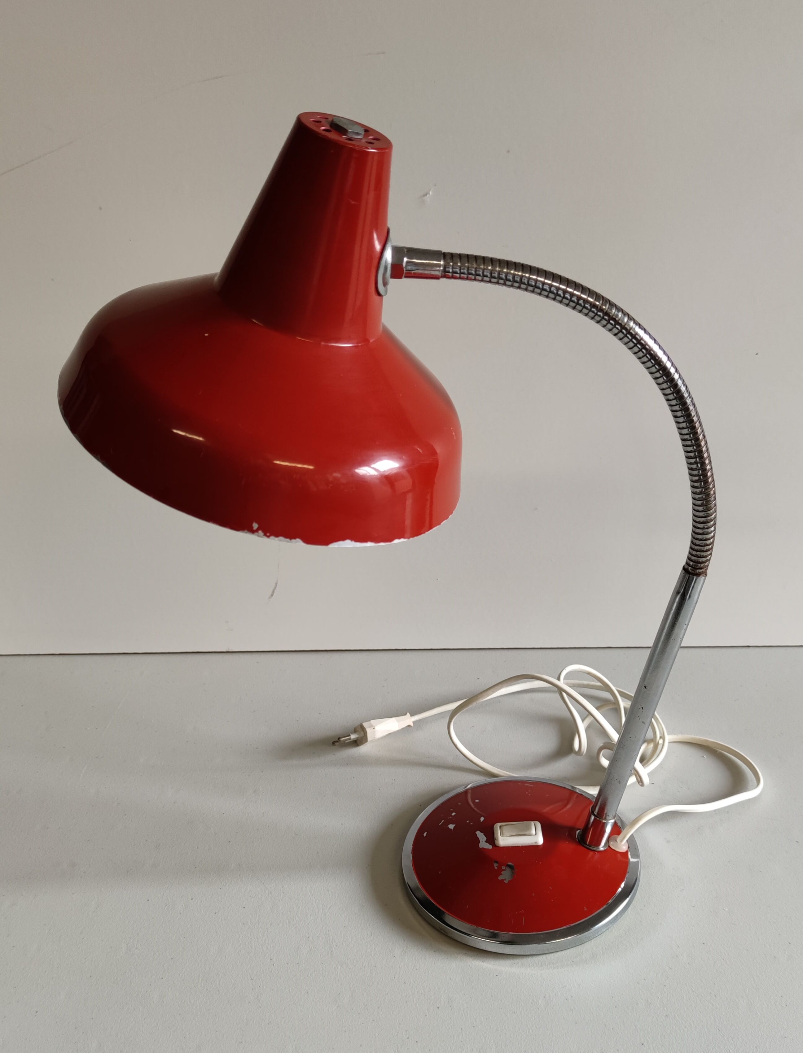 Desk lamp