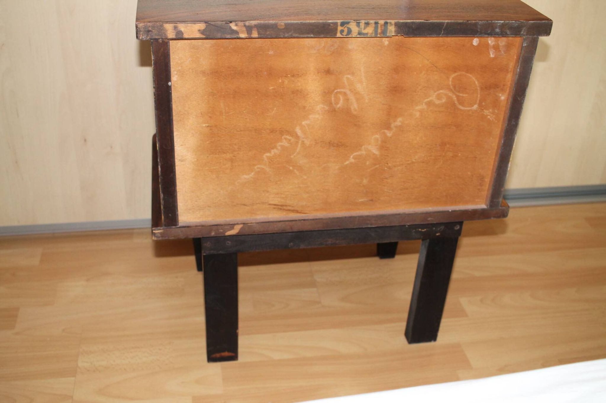 Table de chevet ou d appoint années 50