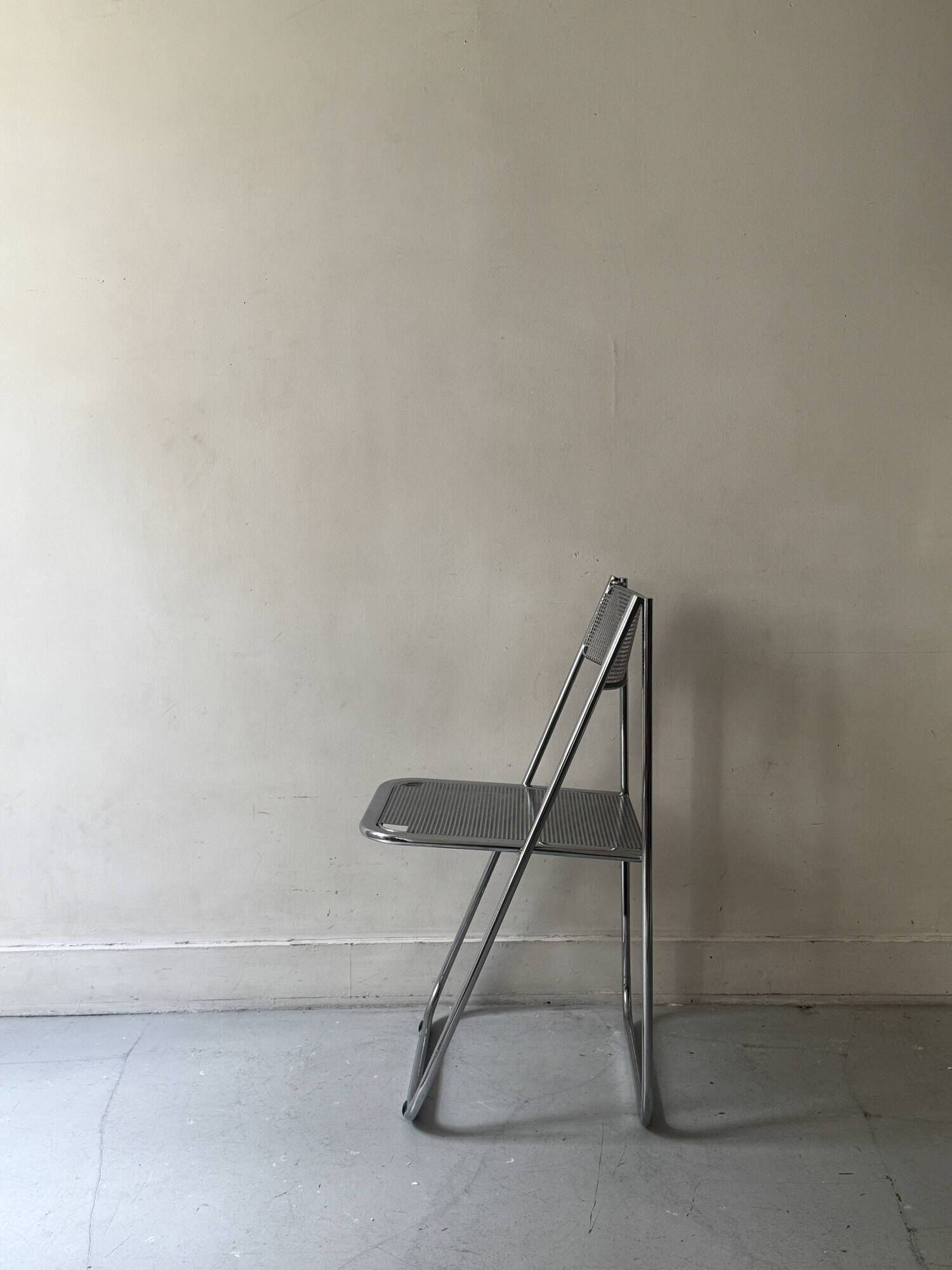 Chaise pliante Tamara en métal chromé et perforé d'Arrben, Italie 1980