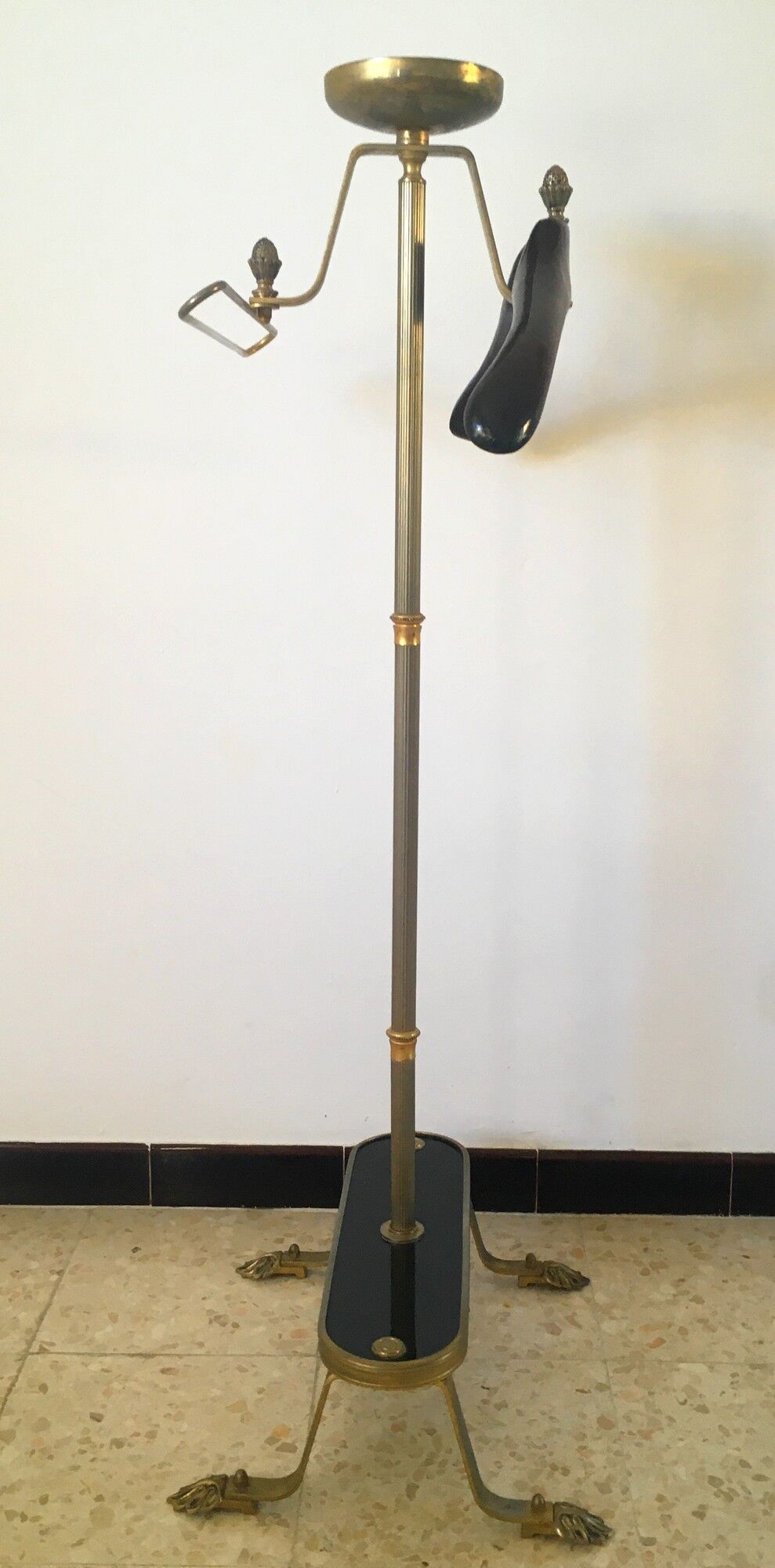 Vintage 70s room valet