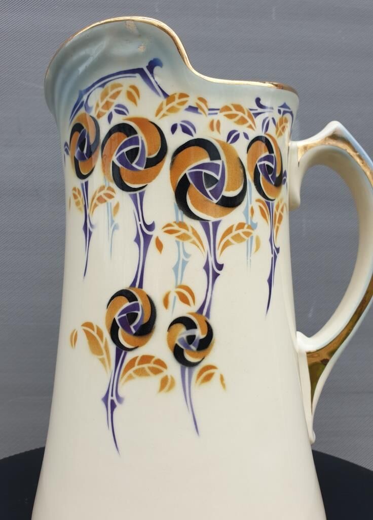 Art deco toilet broc model turban