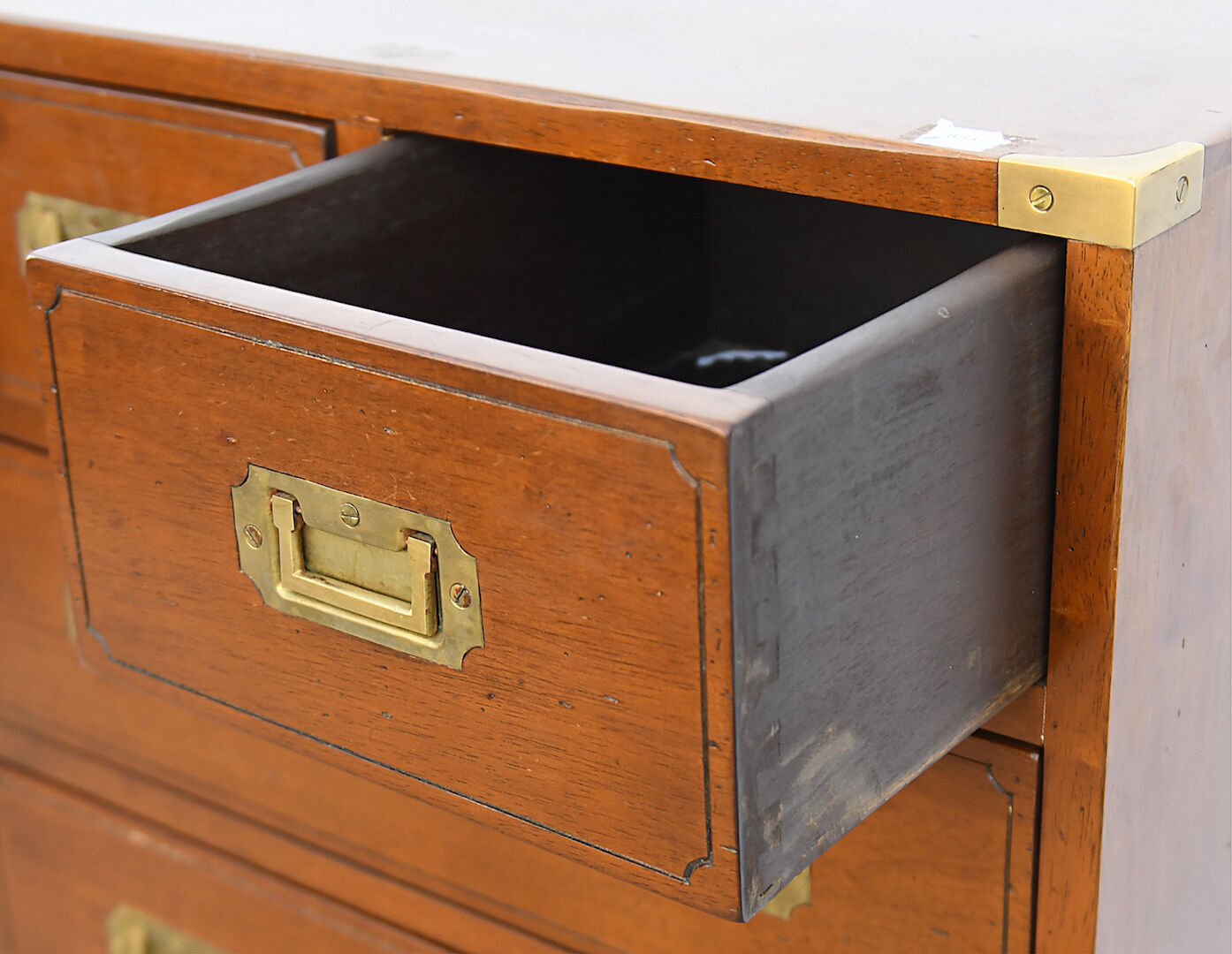 Commode en style bateau