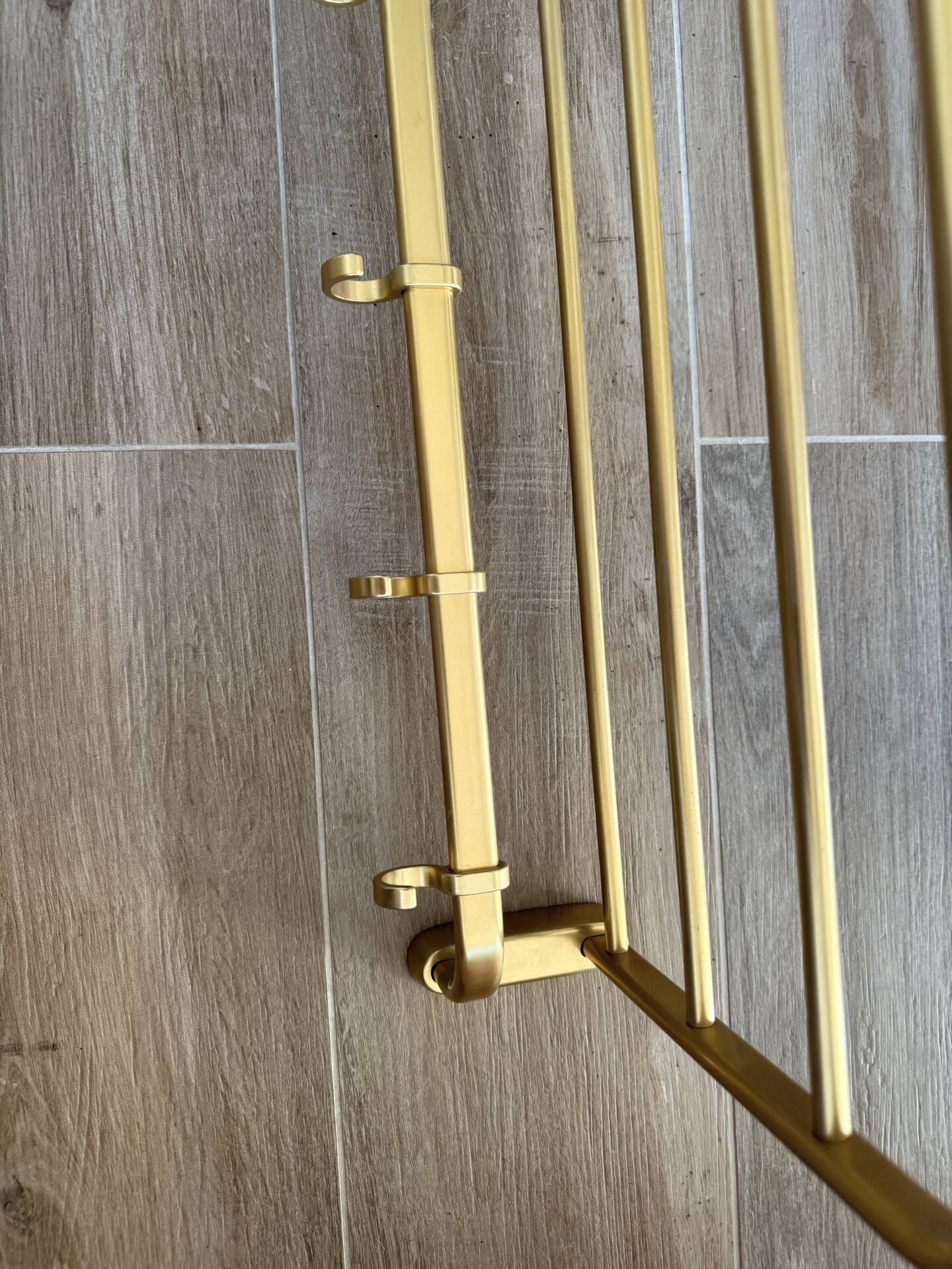 Vintage wall coat rack in gold aluminium – 1960s – 5 hooks