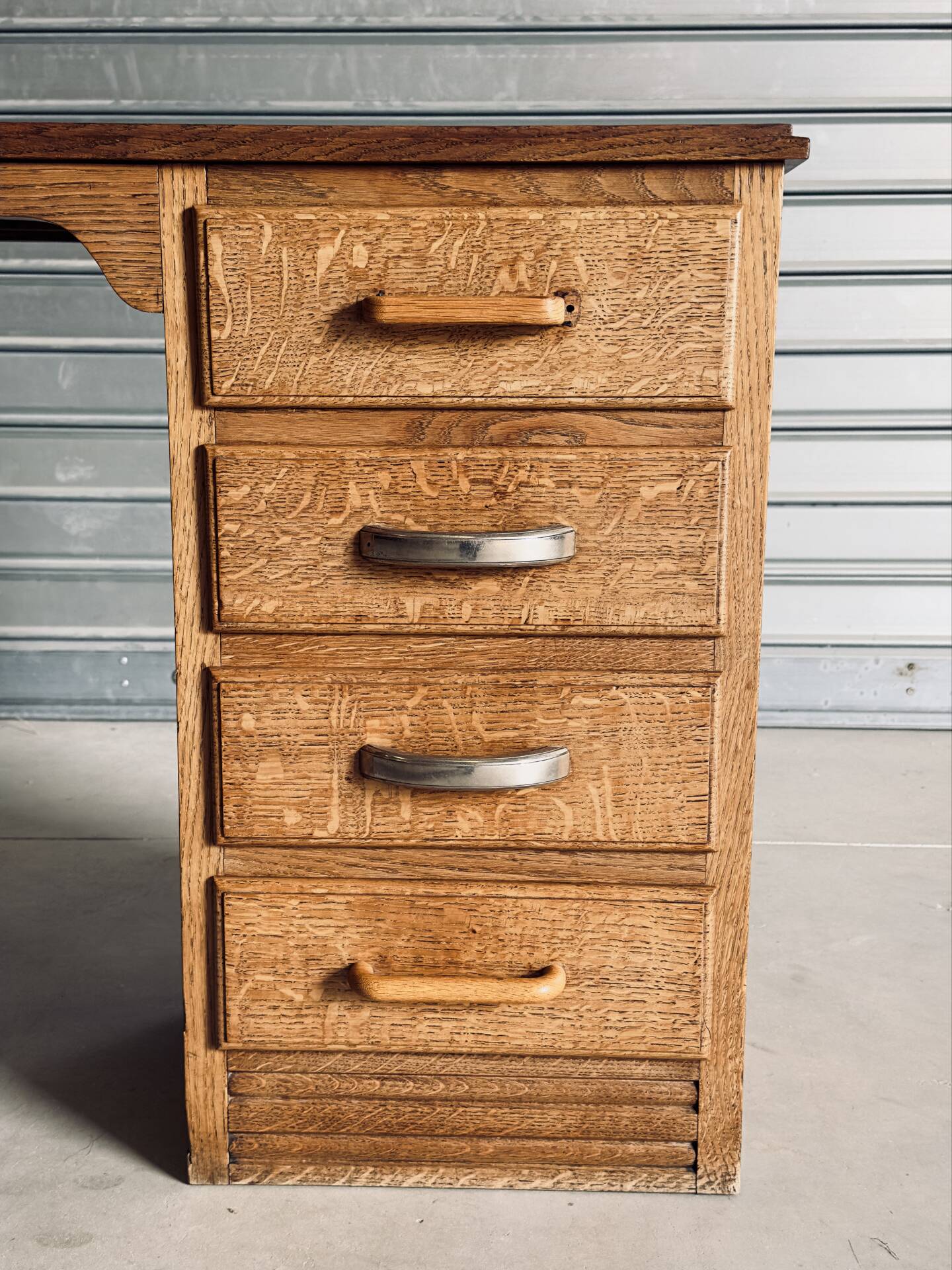 Small vintage desk from the 50s and 60s.