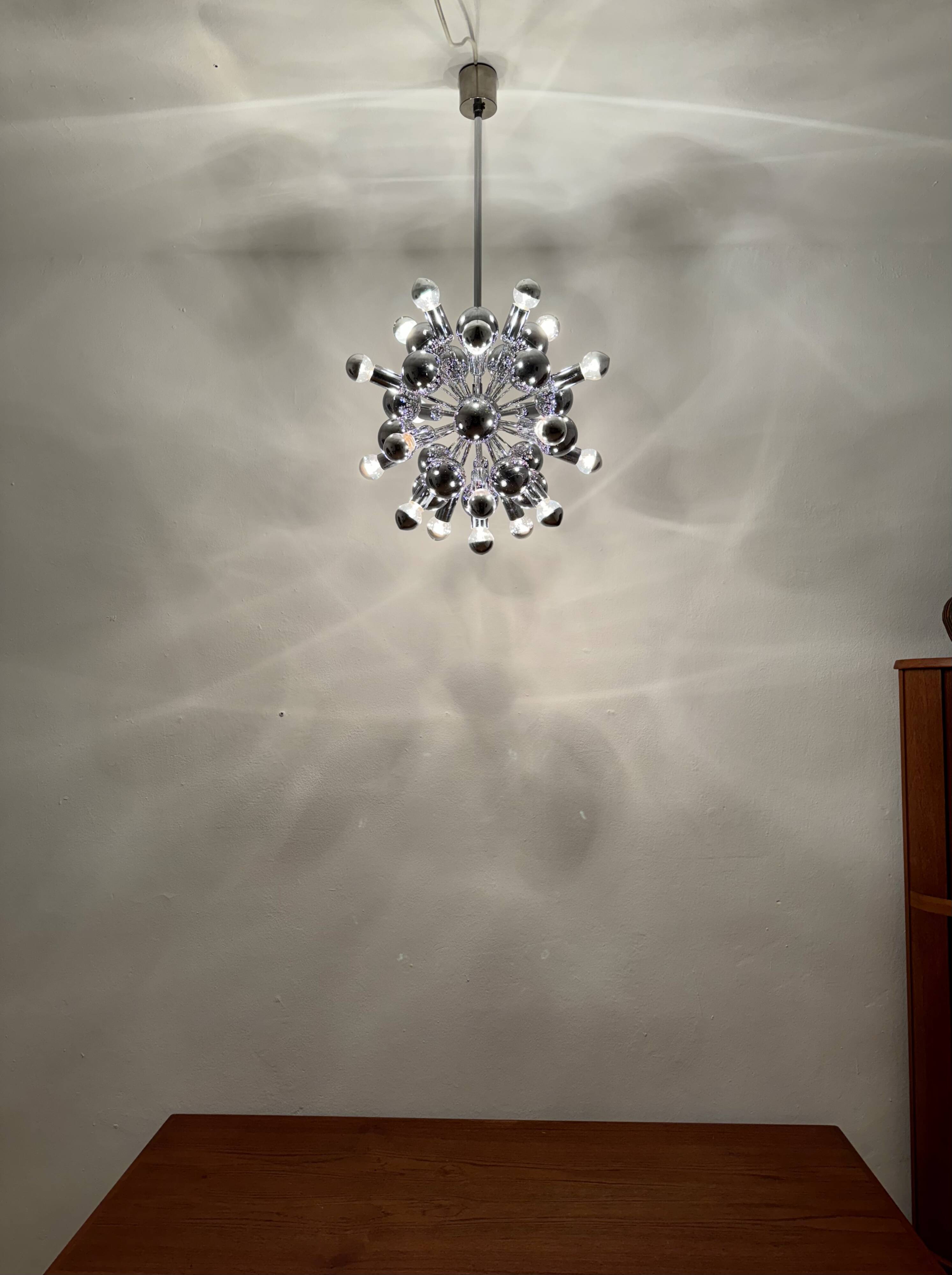 Chandelier Sputnik par Cosack