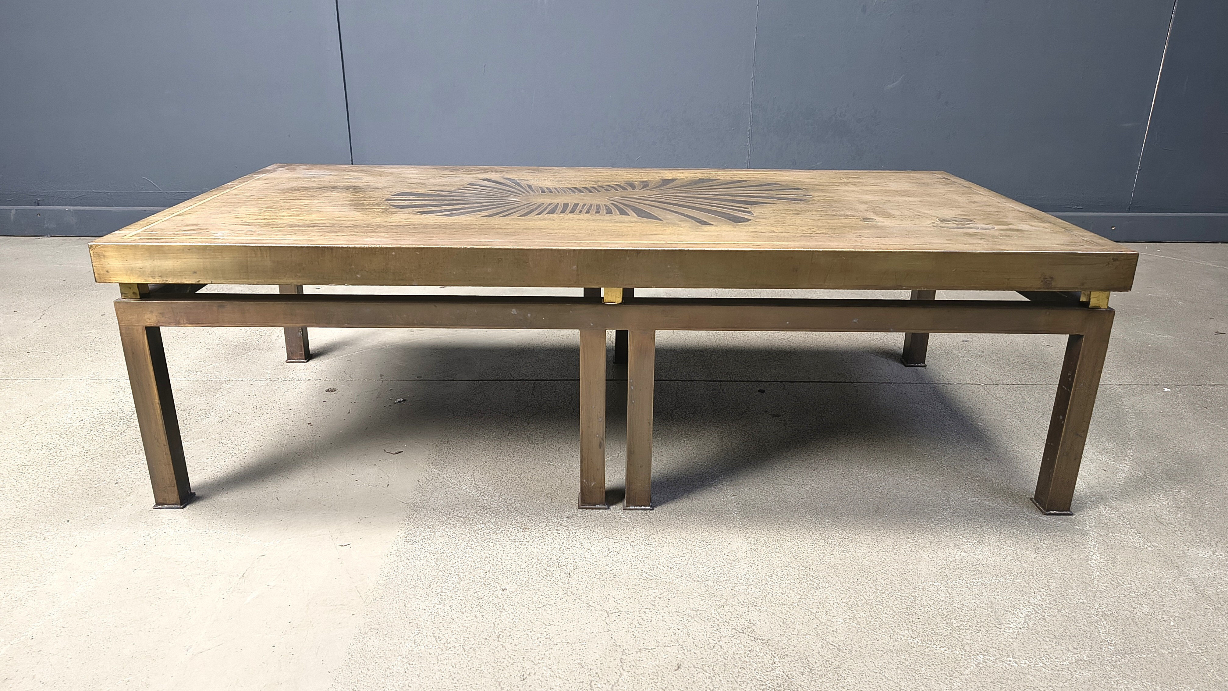 Table basse en laiton gravé vintage, années 1970