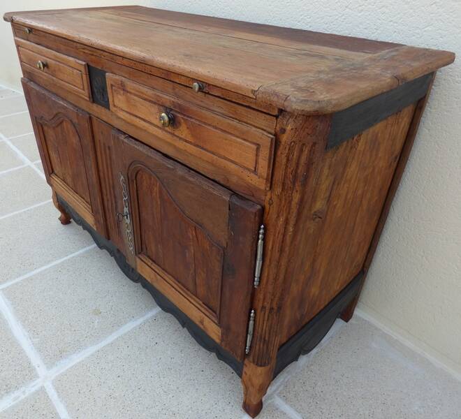 Antique sideboard from the end of the 19th century, 2 doors, 2 drawers, shelf in its patina