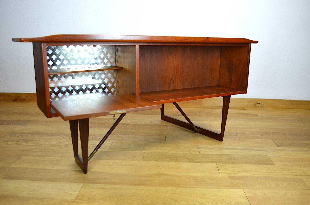 Boomerang desk by Peter Lovig Nielsen 1950/1960