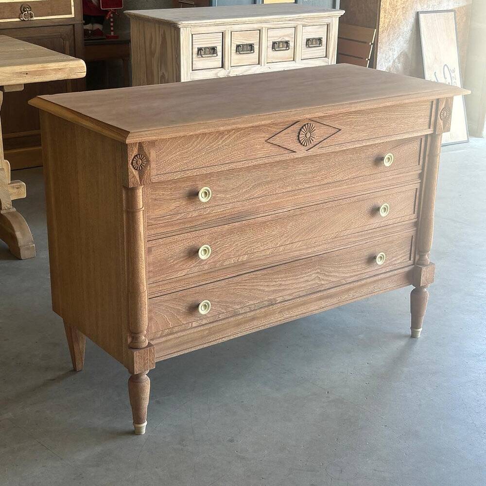 Mahogany chest of drawers – reinterpreted Louis XVI style