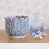 Old pot-pot in dabbling