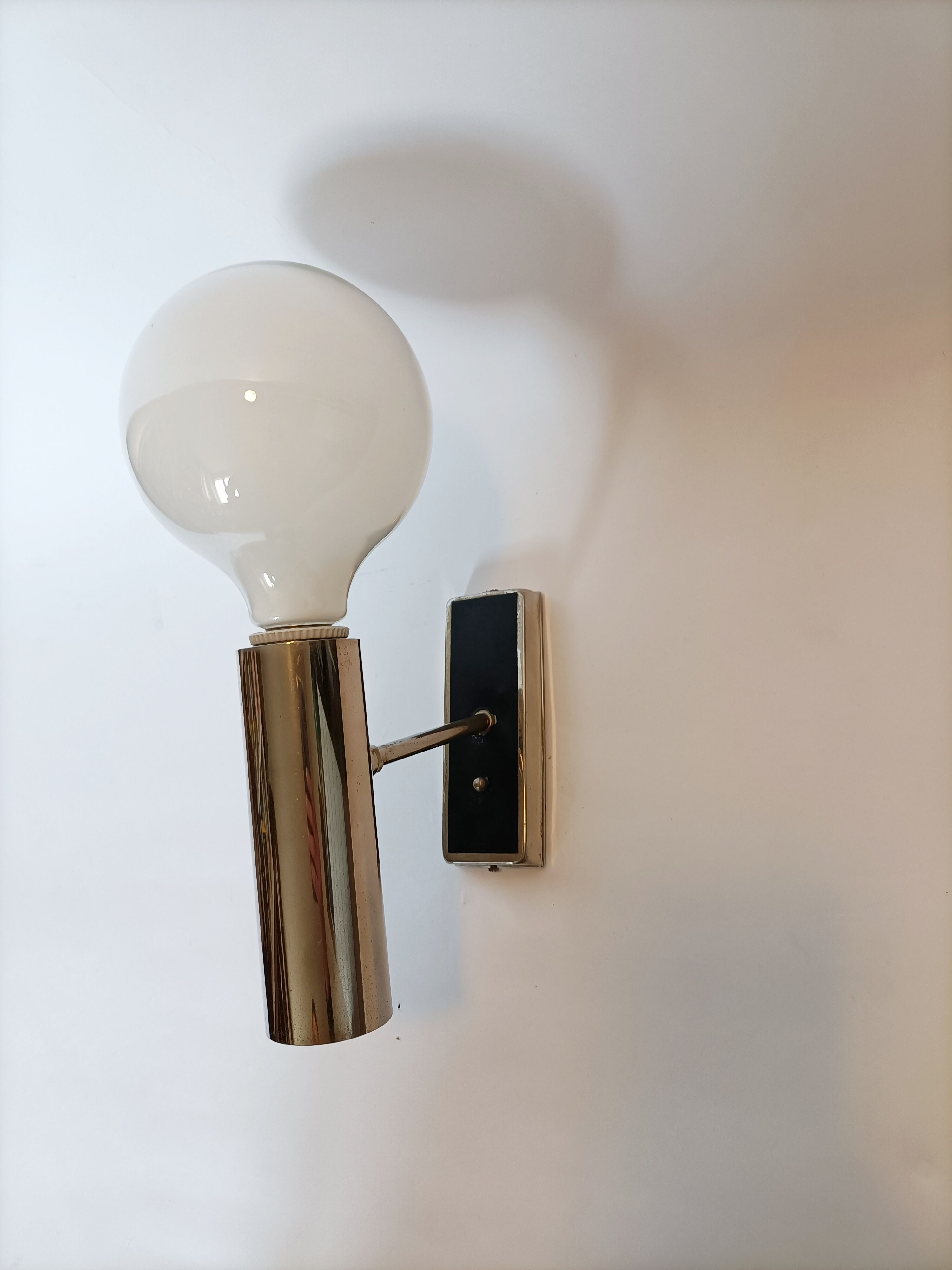 Chrome and black wall lamp Vintage, Italy 1960.