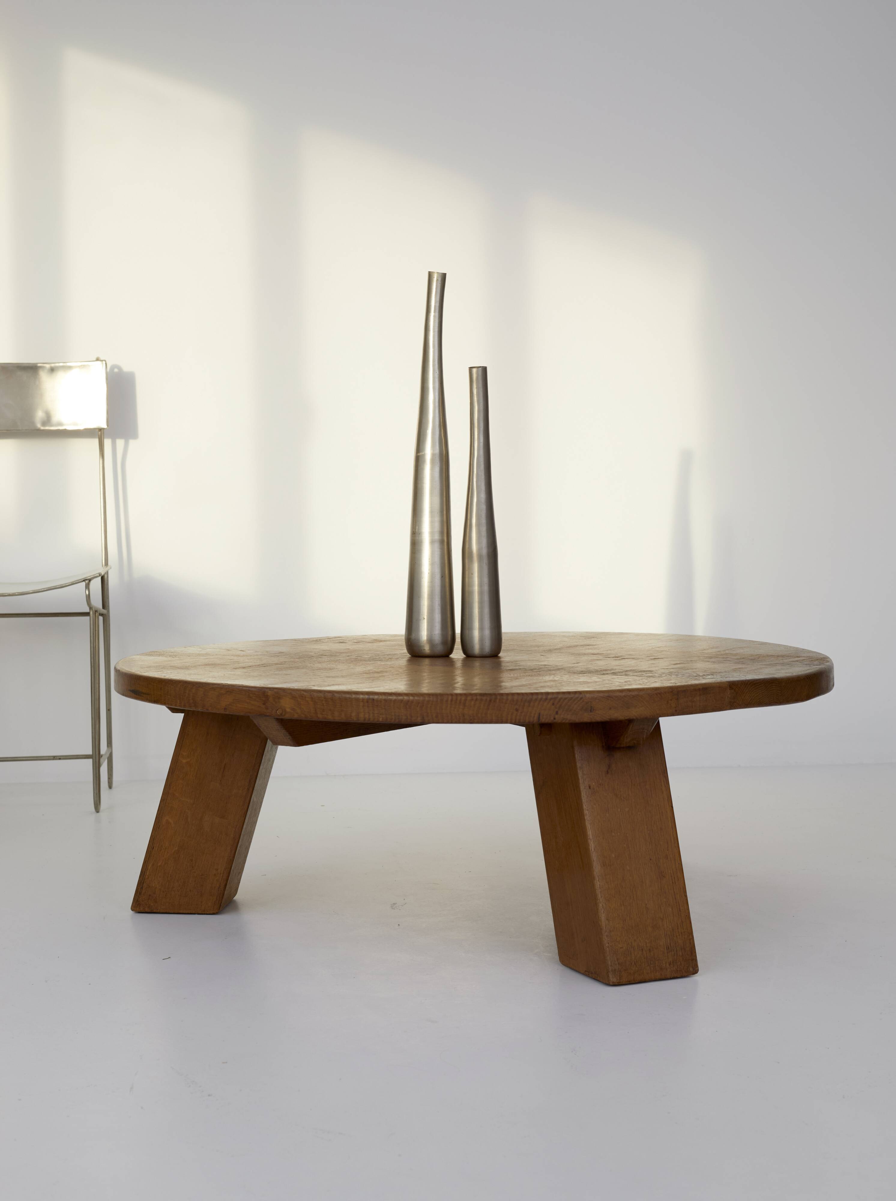 Brutalist round tripod coffee table in solid wood (Oak) Circa 1960
