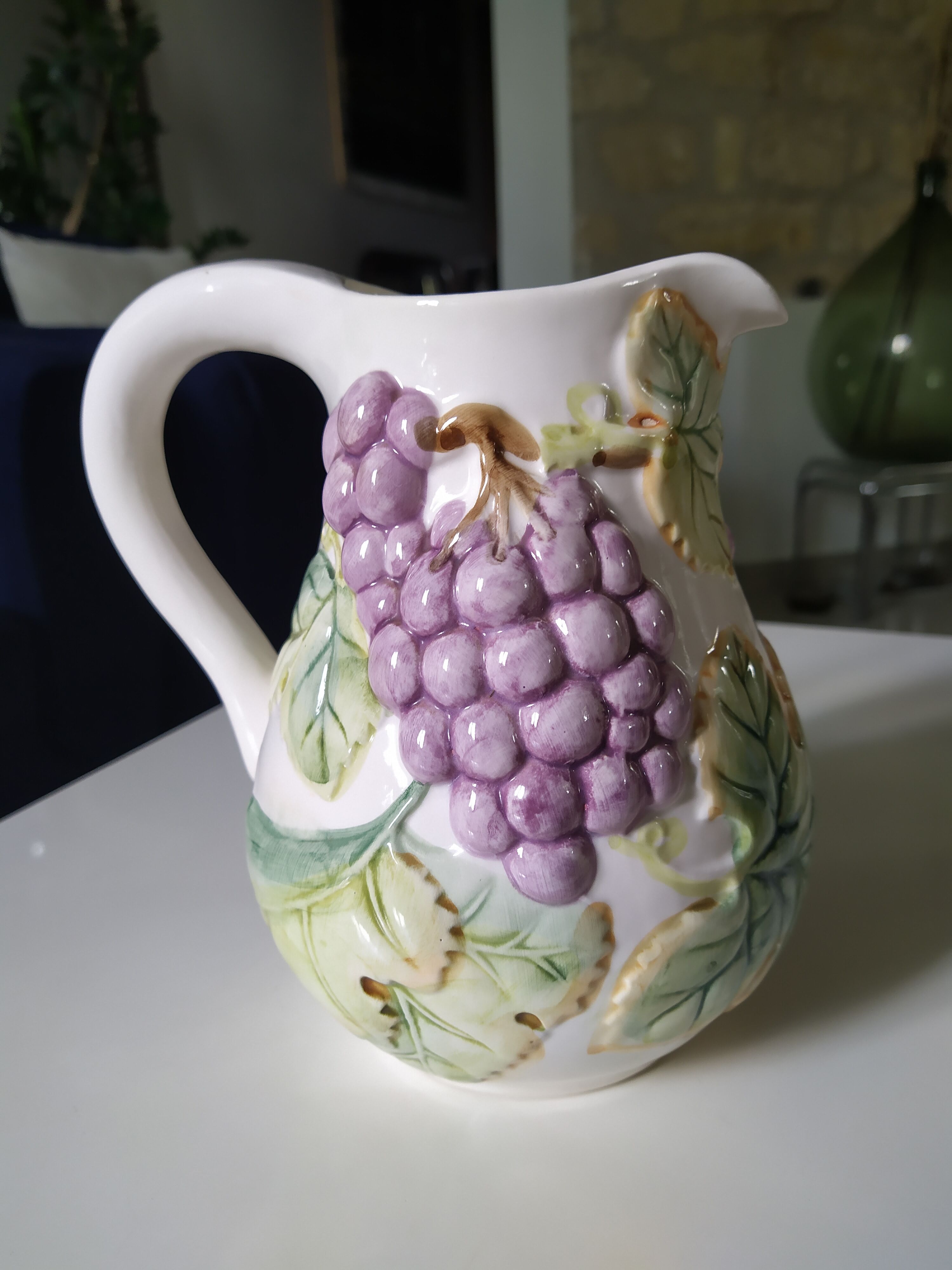 Vintage slurry pitcher