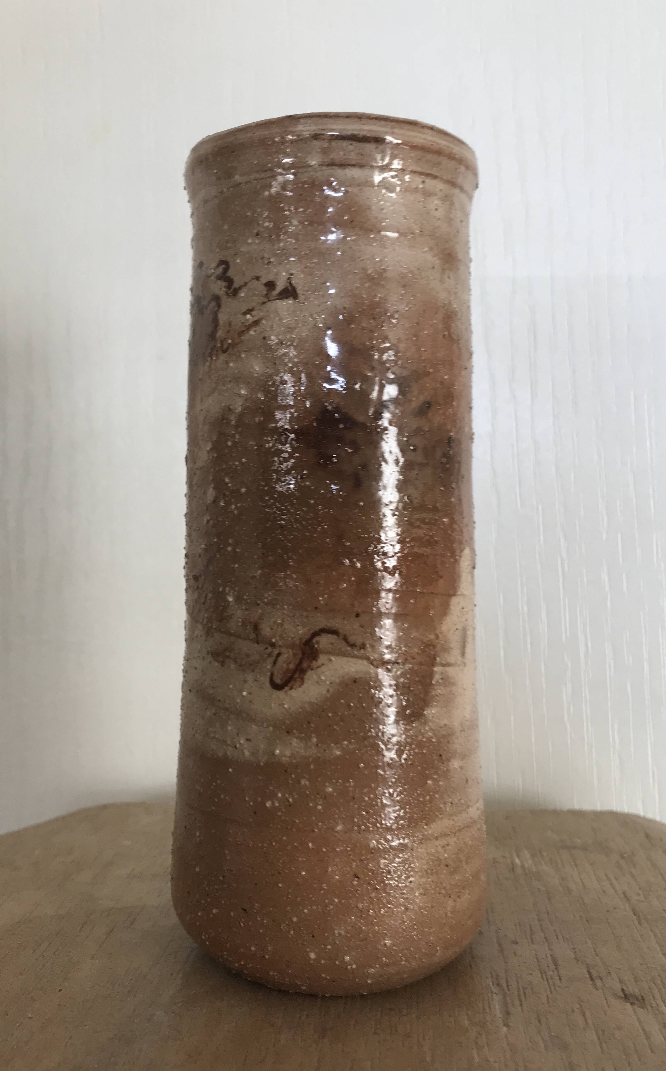 Vase vintage forme rouleau en grès émaillé beige/marron
