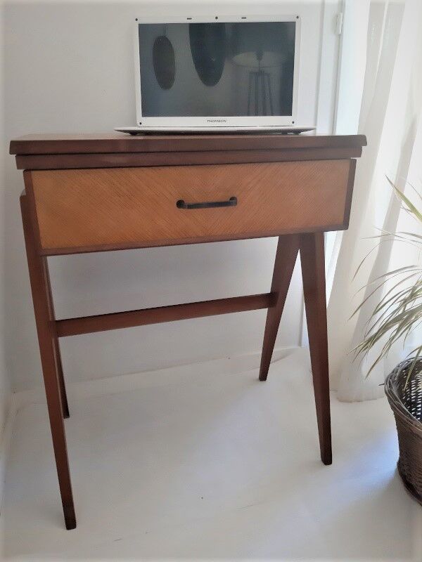 Scandinavian style compass feet desk
