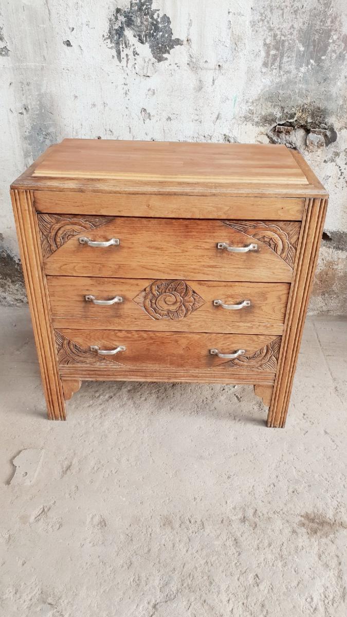 Vintage chest of drawers