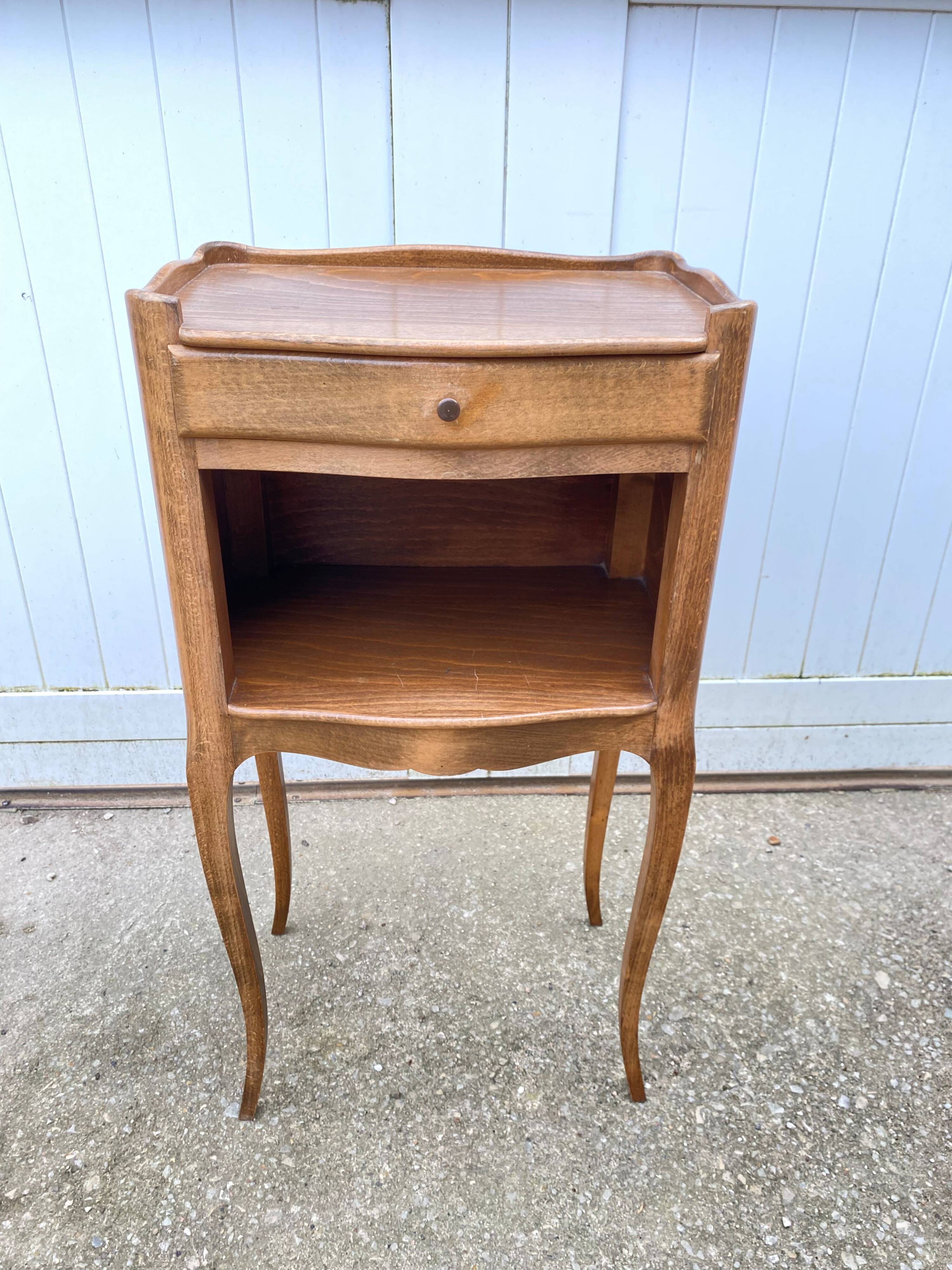 Louis XV style bedside table with 1 drawer