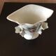 Porcelain vase with 2 soliflores