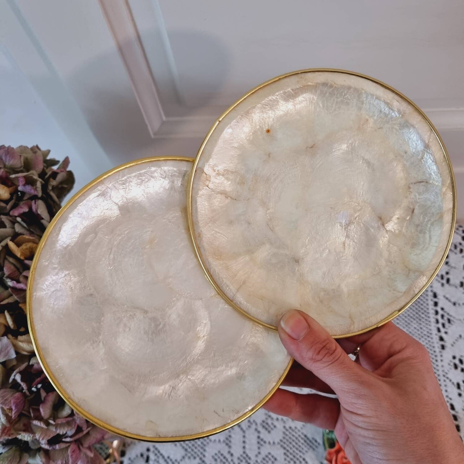Mother-of-pearl pocket tray