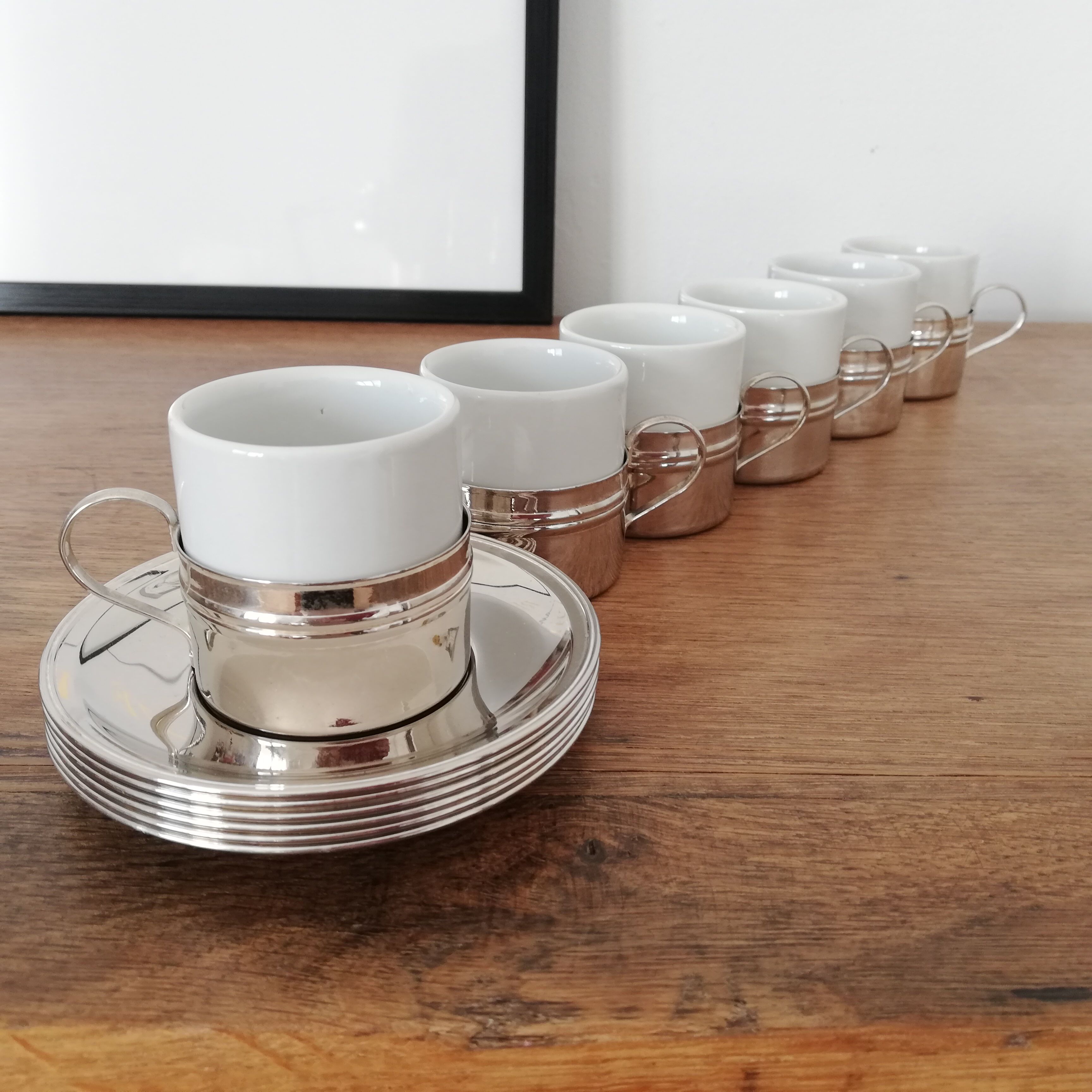 6 ceramic and metal coffee cups