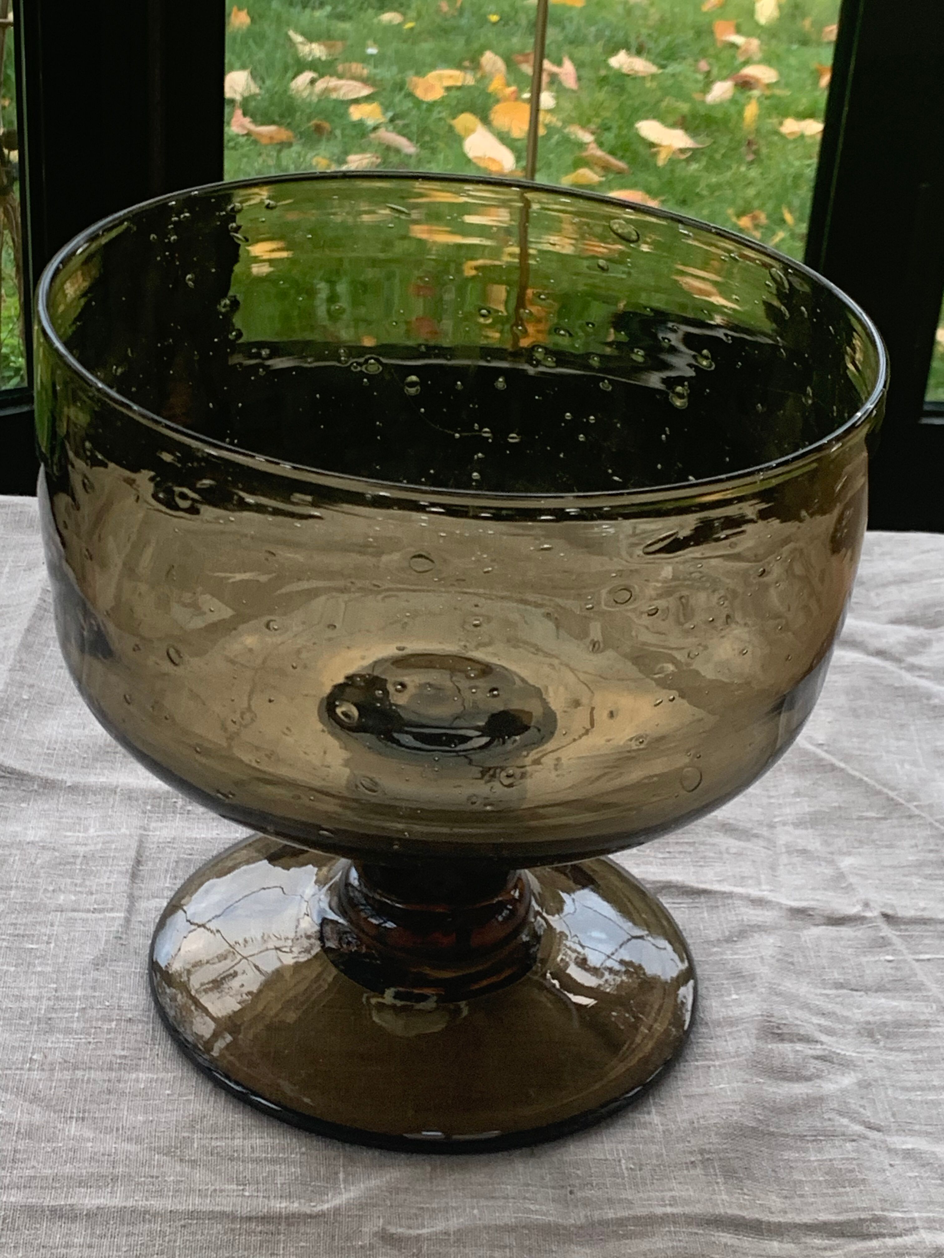 Fruit cup in brown blown glass the vintage France rocker