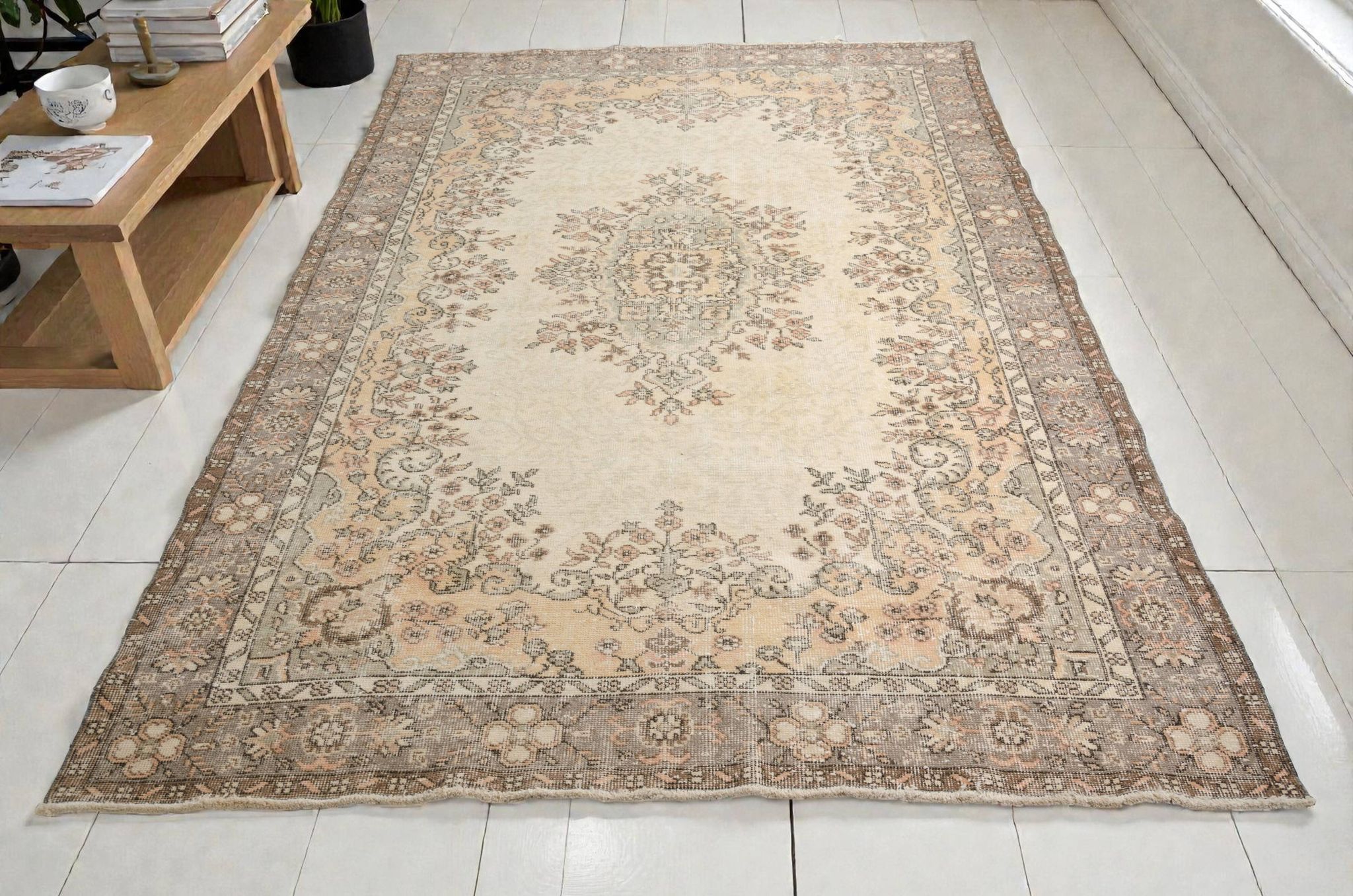 Tapis en laine antique Oushak anatolien