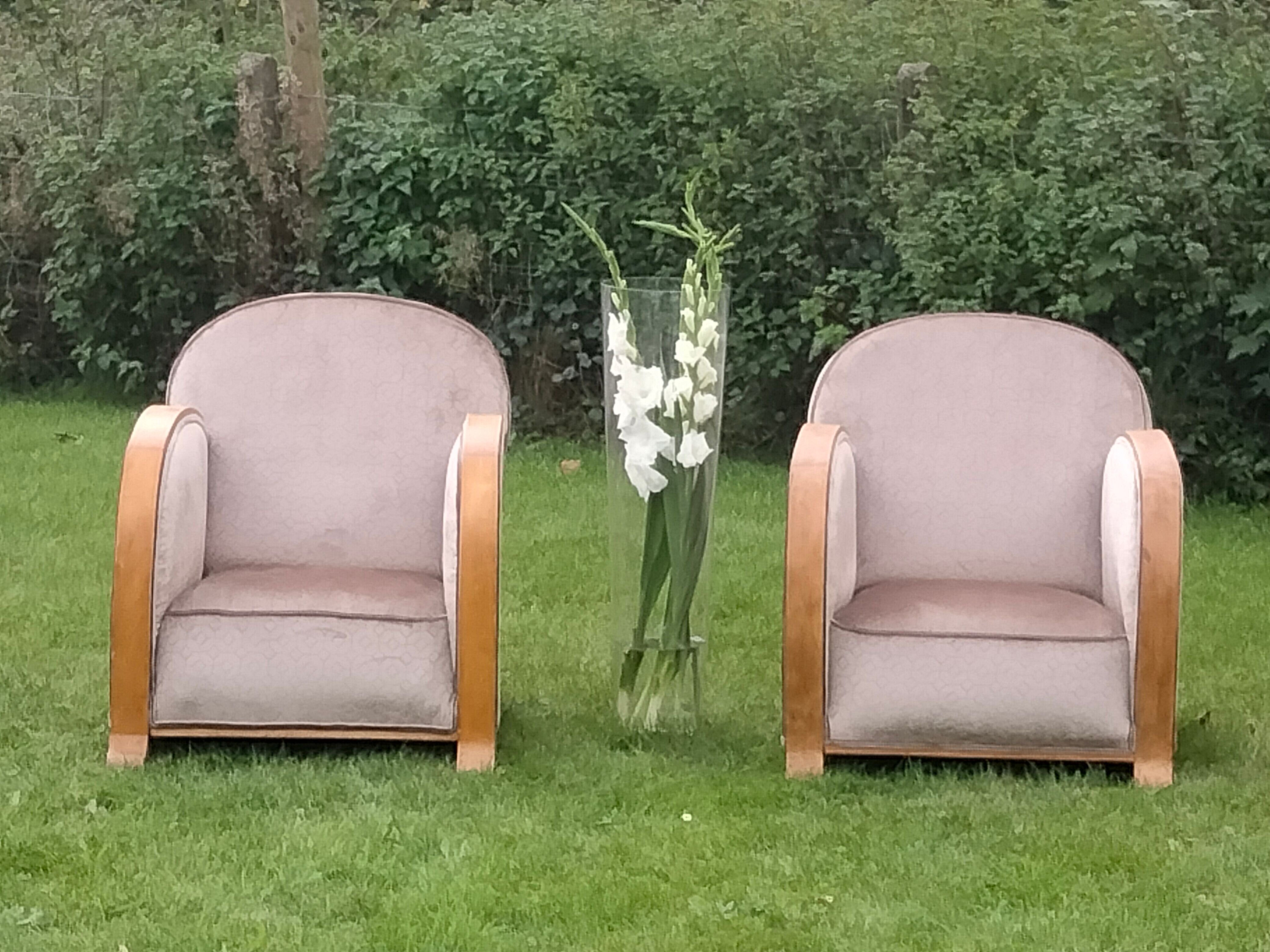 Pair of club armchairs completely renovated