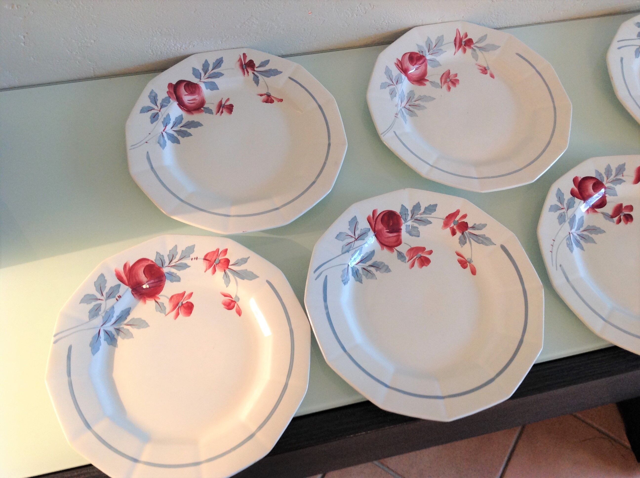Suite of six flat plates décor Abeille d'Or by Ceranord St Amand / vintage 50s-60s