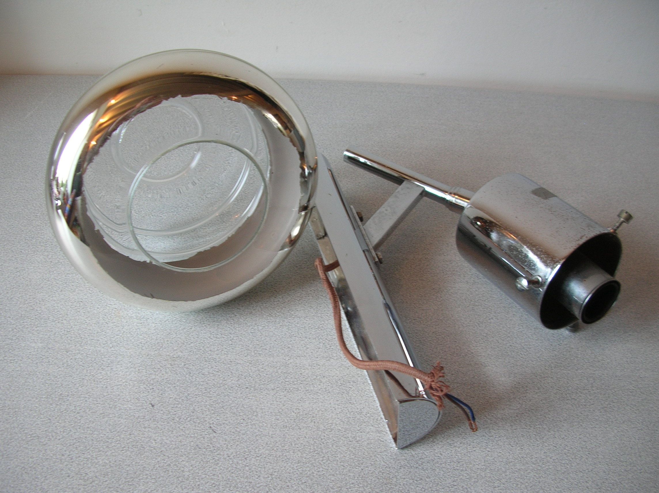 Old articulated wall lamp office in chrome metal lampshade mercurized