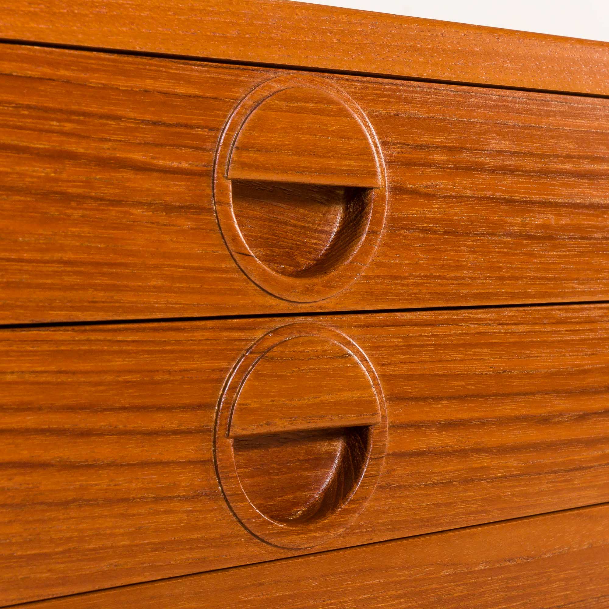 Hansen and Guldborg extra wide shelving unit in teak, 1960s