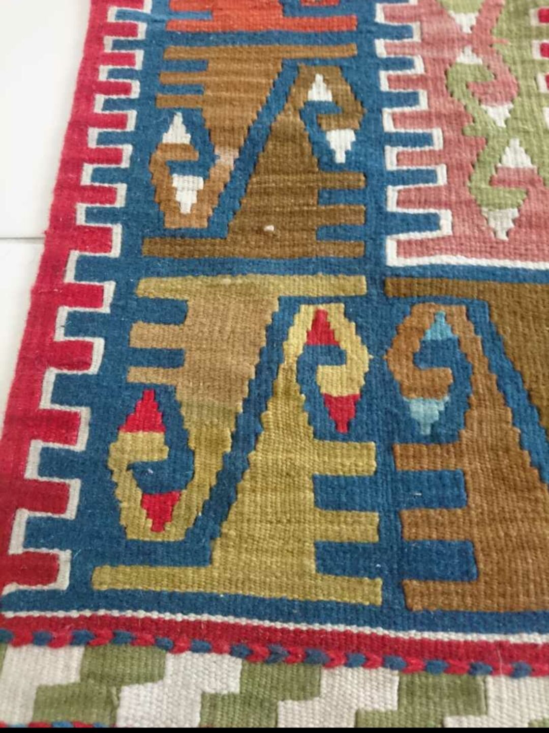 Turkish Kilim carpet , woven by hand in pure wool, 200x125cm