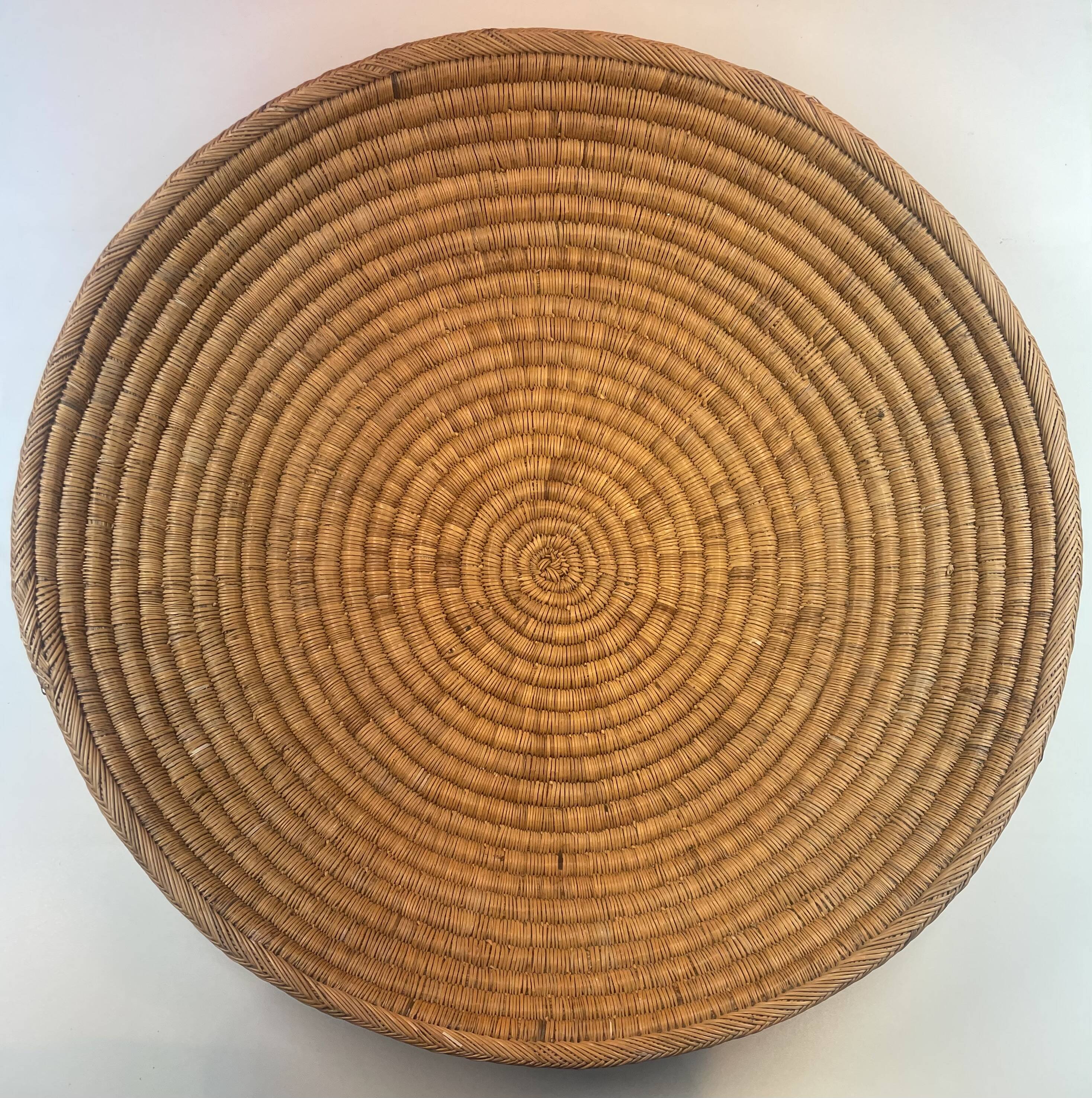 large old woven basket, rush or wicker type - Diameter 55 cm