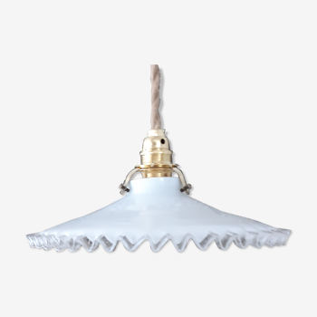 Suspension opaline blanche