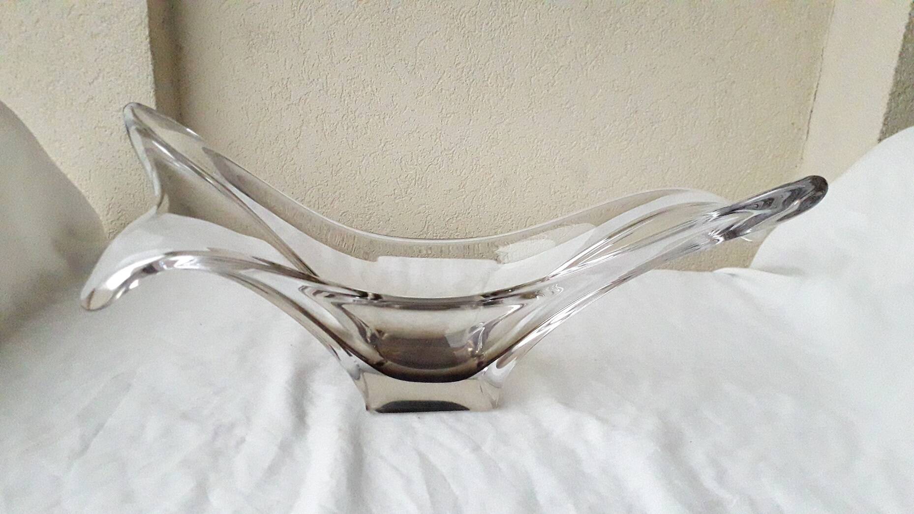 Glass bowl centrepiece