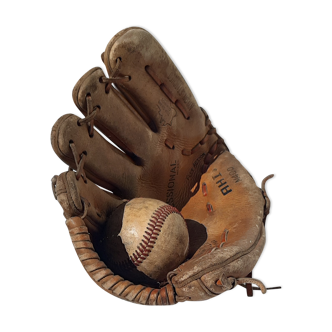 American base ball glove leather and its ball