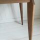 Table scandinave
