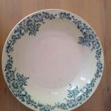 Set of iron earth serving dishes