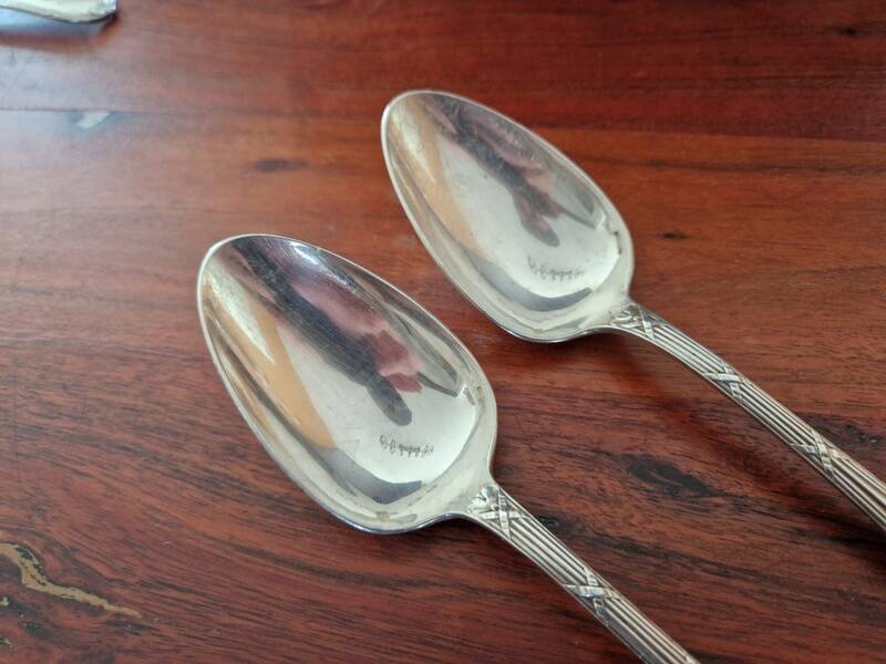 Christofle, Paris - Set of 2 table spoons - Crossed Ribbons model - in silver-plated metal