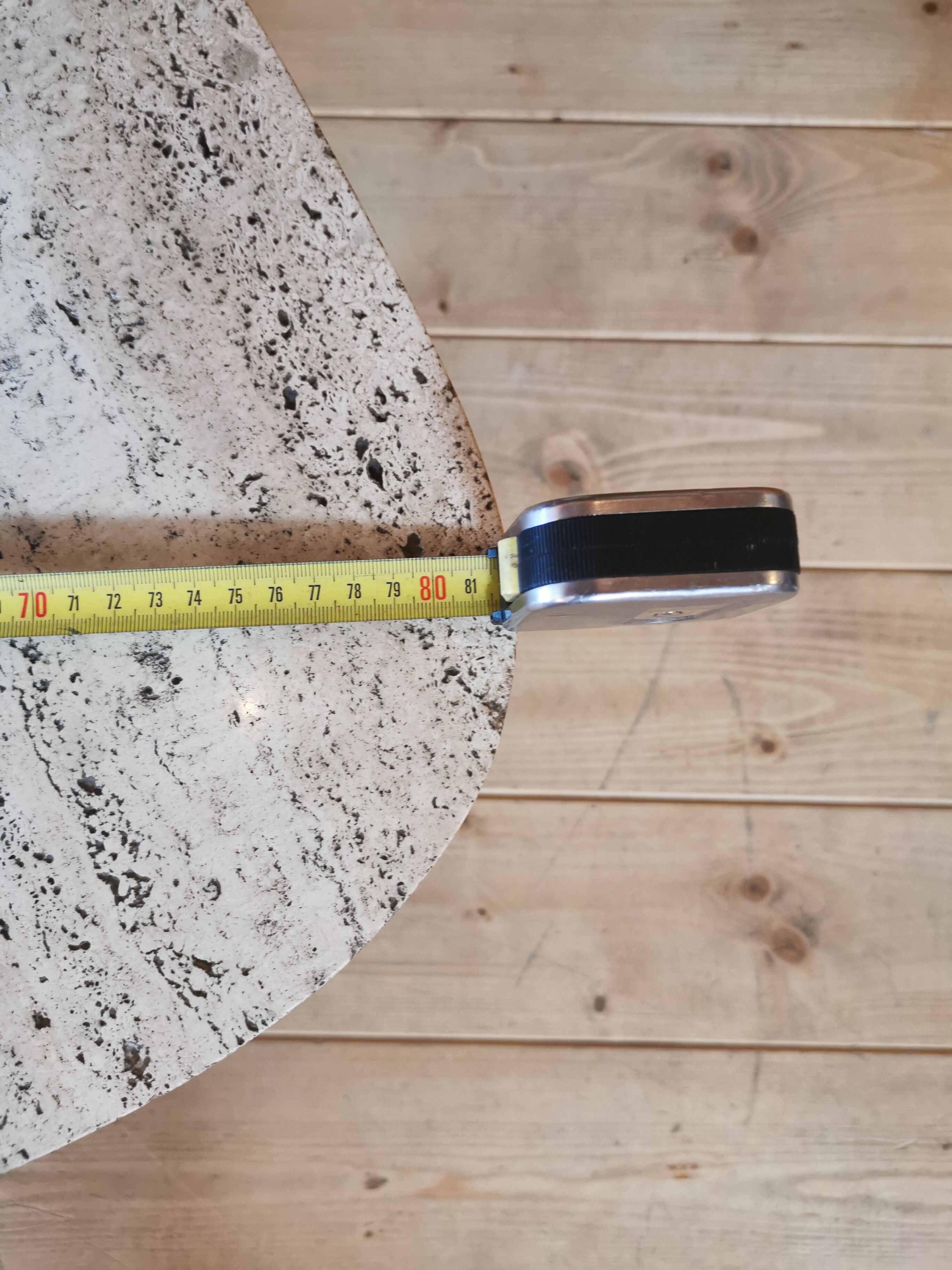 Table basse en travertin