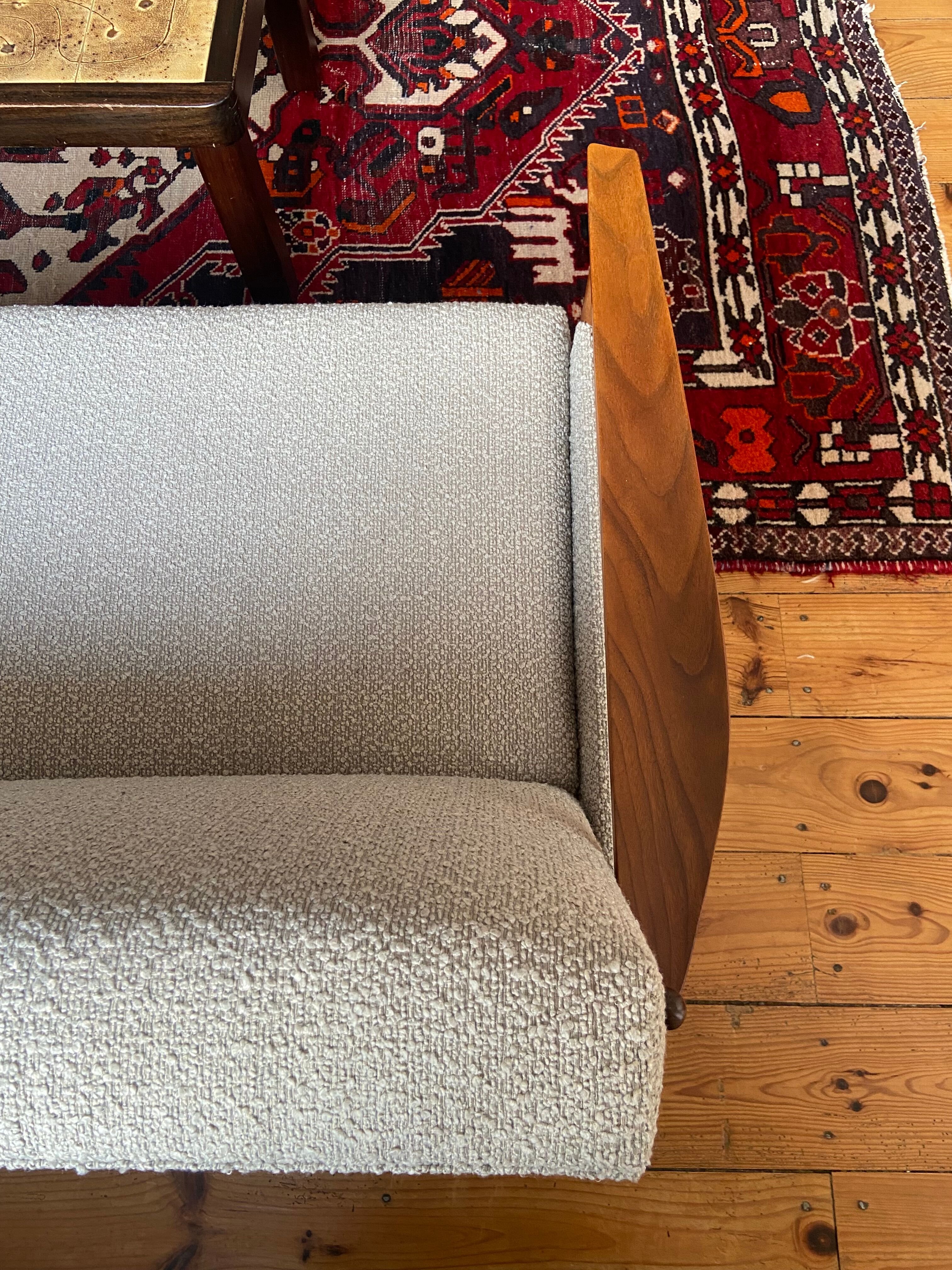 Scandinavian convertible bench