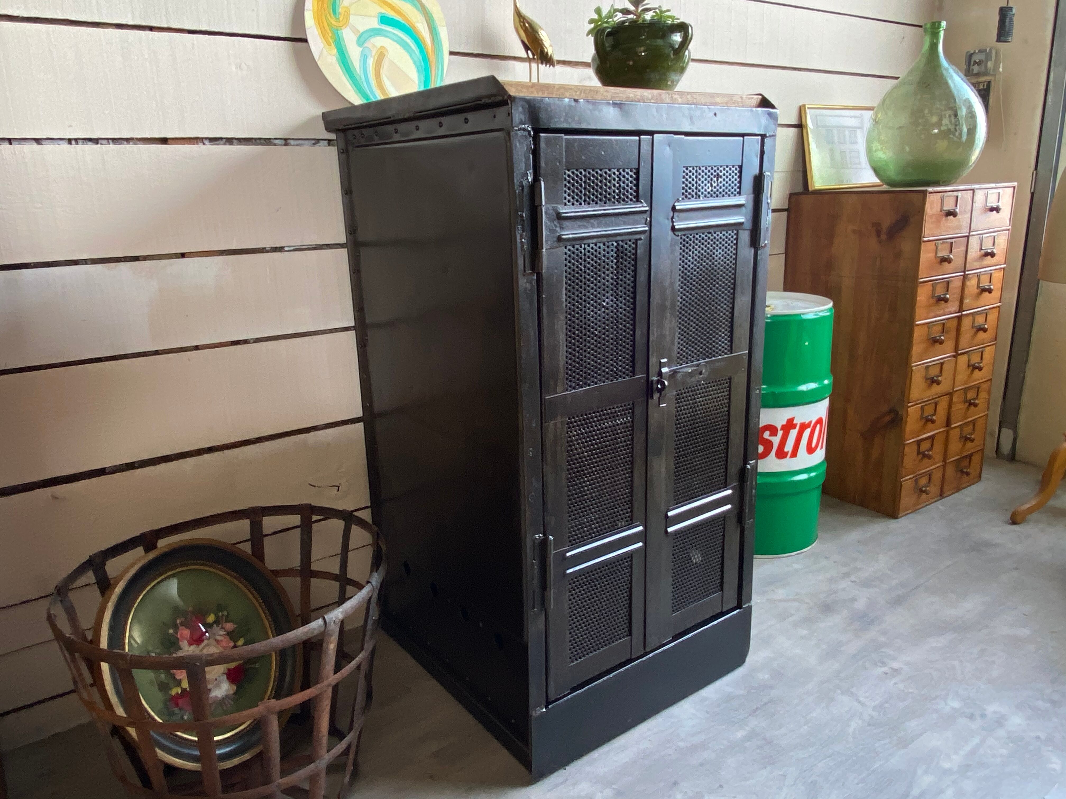 Metal workshop furniture