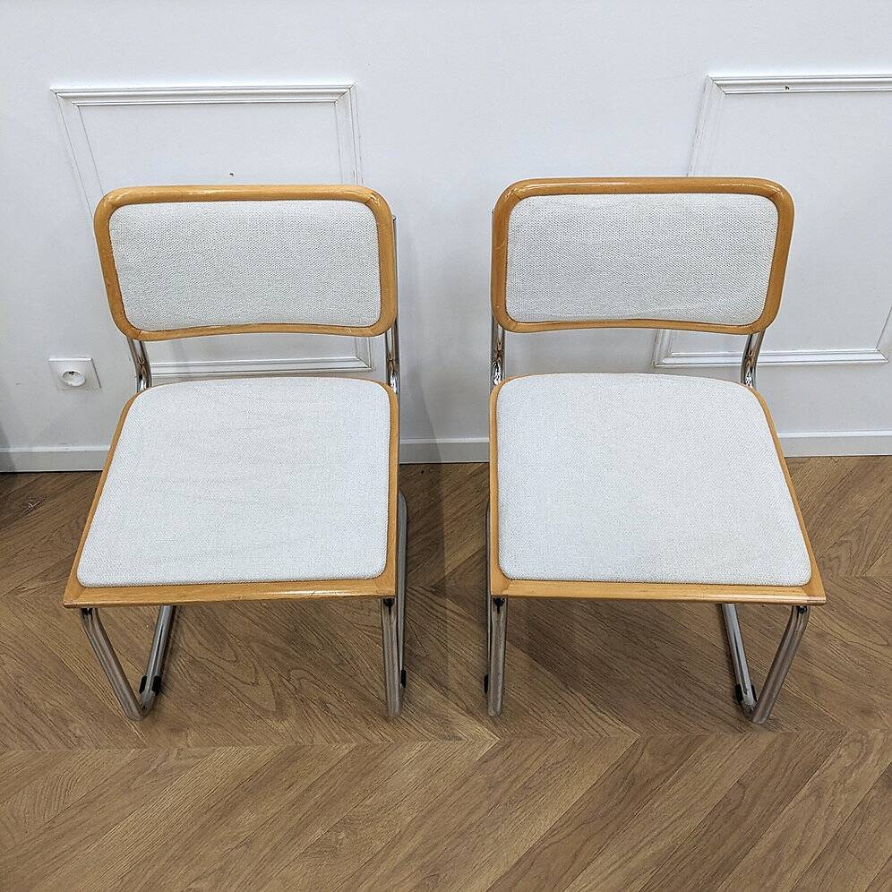 Chaise B32 en tissu rénové
