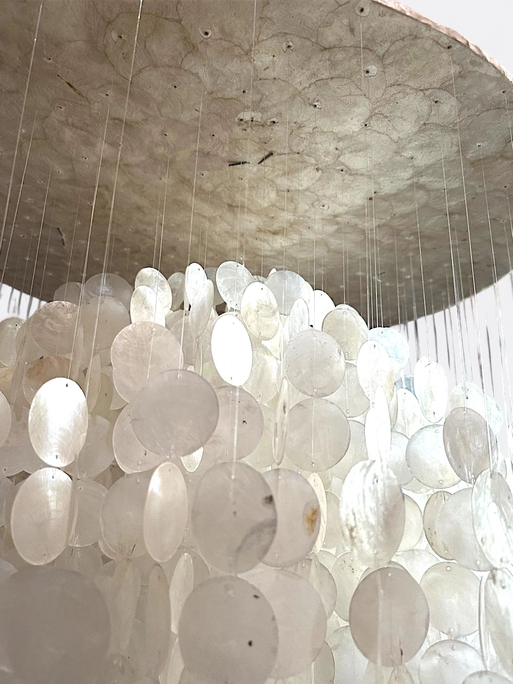 Grand lustre artisanal balinais en nacre - Terrah