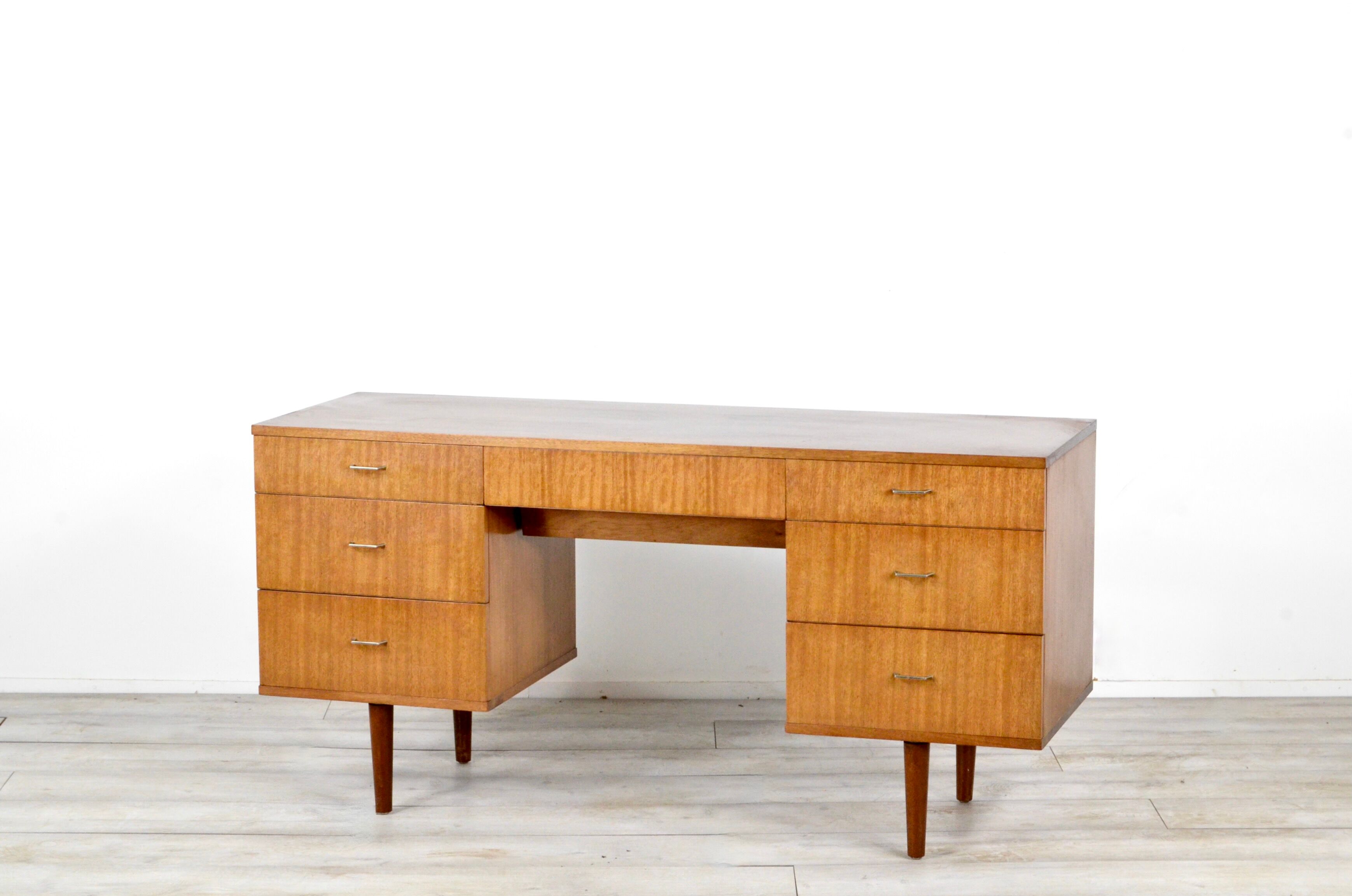 Midcentury Austinsuite teak desk By Frank Guille