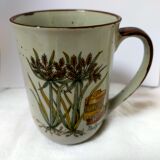 Mug in sandstone