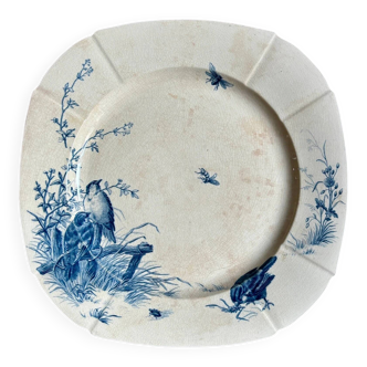 Moyen plat carré Gien en terre de fer bleue, service "Oiseaux" vers 1870