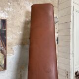 Bistro bench in imitation leather.