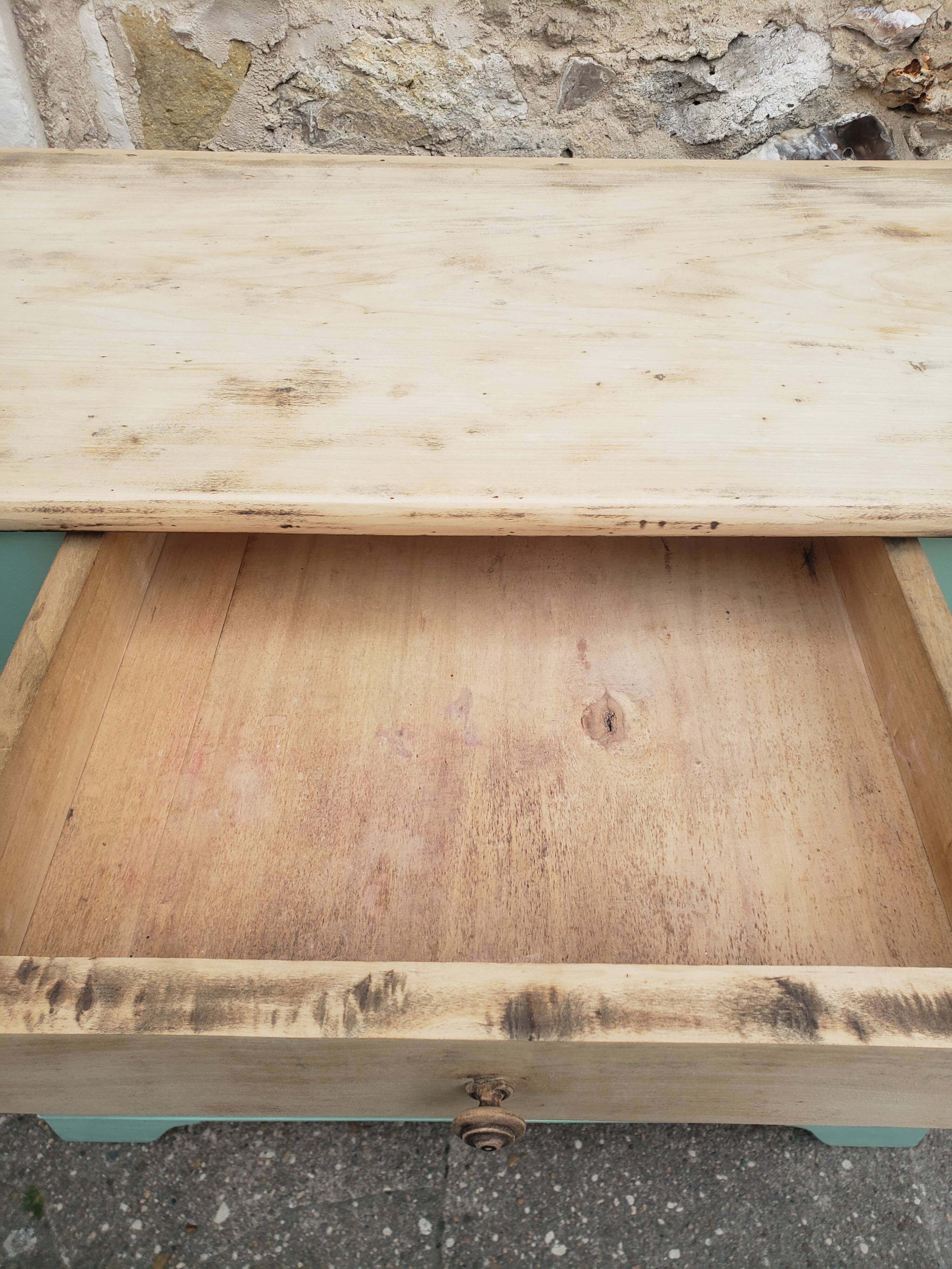 Parisian buffet green mint countryside