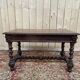Bureau plat de style Louis XIII en chêne à deux tiroirs