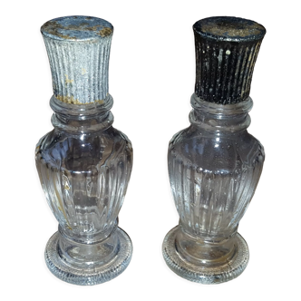 2 perfume bottles - Vintage